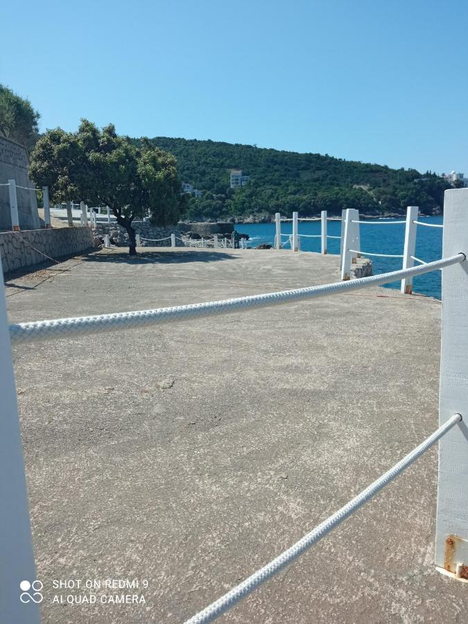 Apartmani Lux Sea 尤塔哈 外观 照片