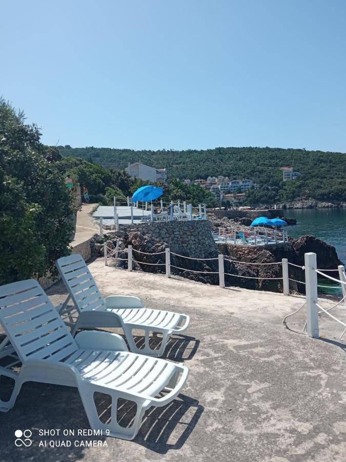 Apartmani Lux Sea 尤塔哈 外观 照片