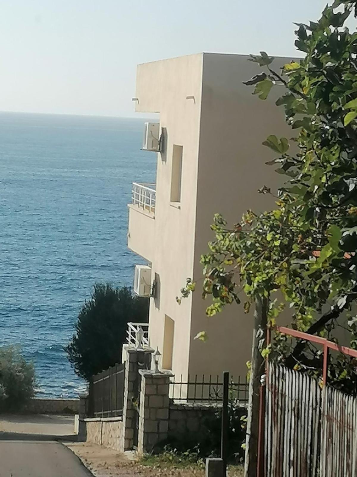 Apartmani Lux Sea 尤塔哈 外观 照片