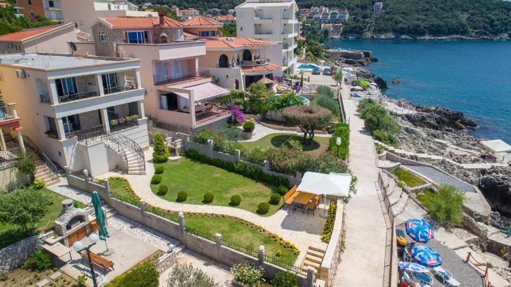 Apartmani Lux Sea 尤塔哈 外观 照片